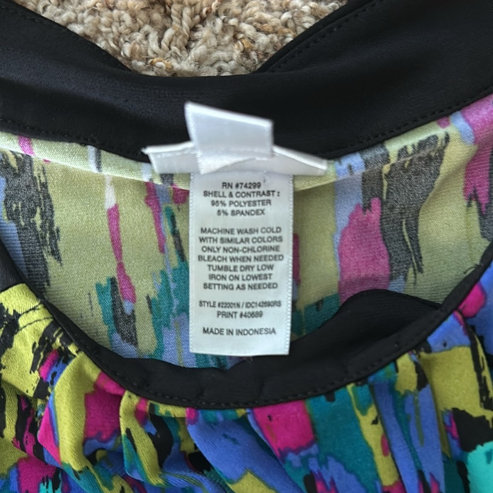 Adorable colorful dress - Picture 5 of 5